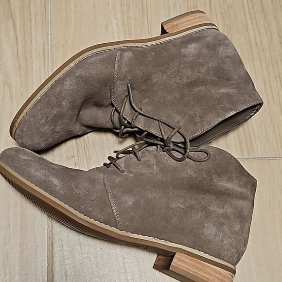 Blondo Booties - Picture 1 of 3